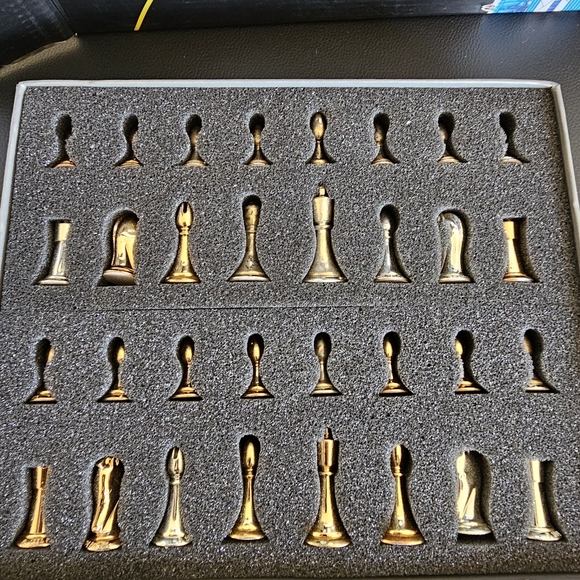 The Official Star Trek Tridimensional Chess Set – paramount official - Picture 5 of 9